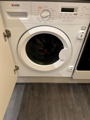 Cheam Stunning Flat With Parking Free Near Sutton Station 아파트 외부 사진